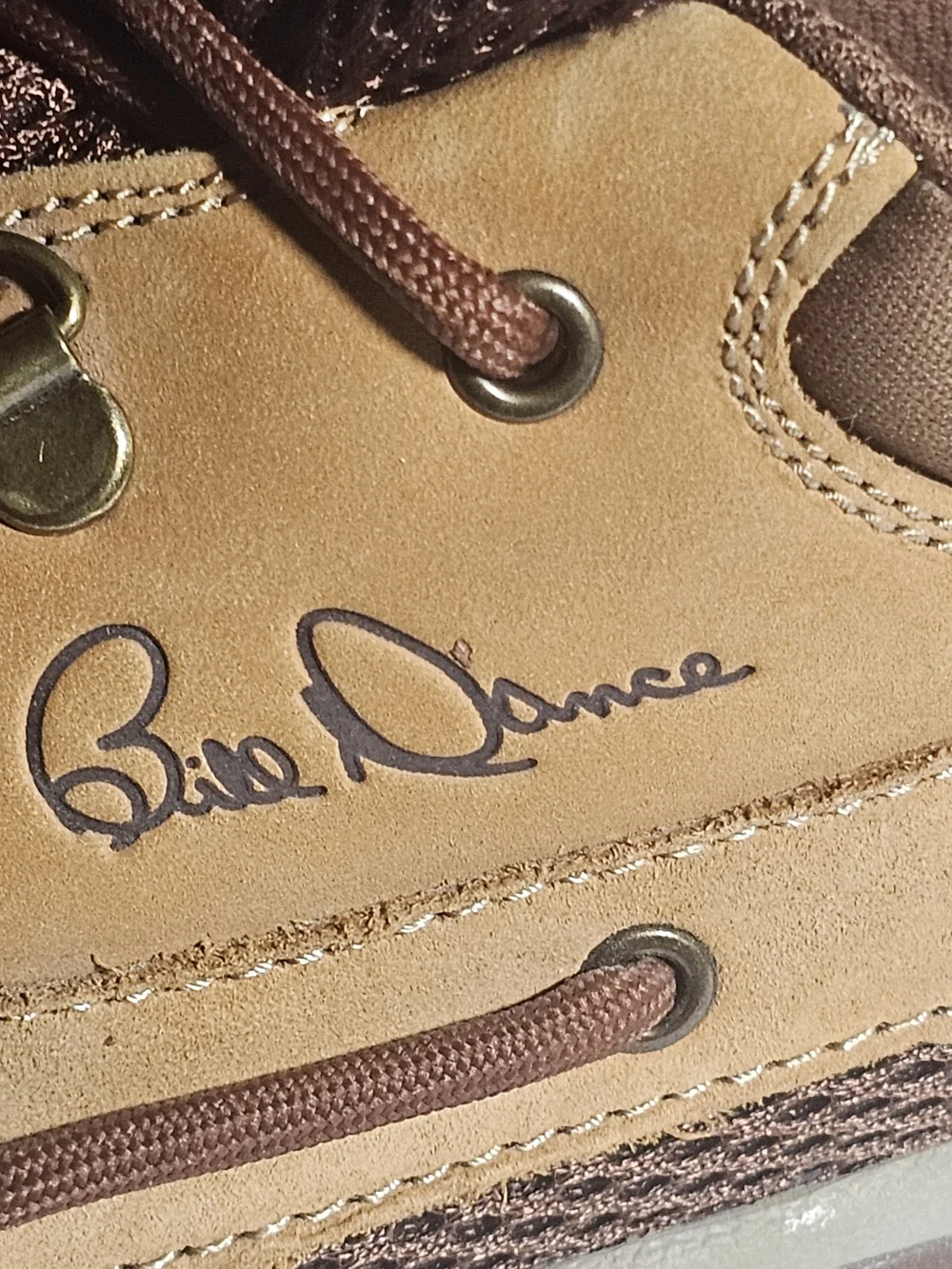 Rugged Shark Size 10.5M Bill Dance Mens Tan Leather Boat Shoes Fishing Sneakers